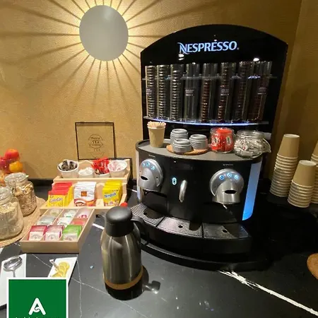 America 4* Seville