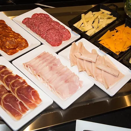 America 4* Seville